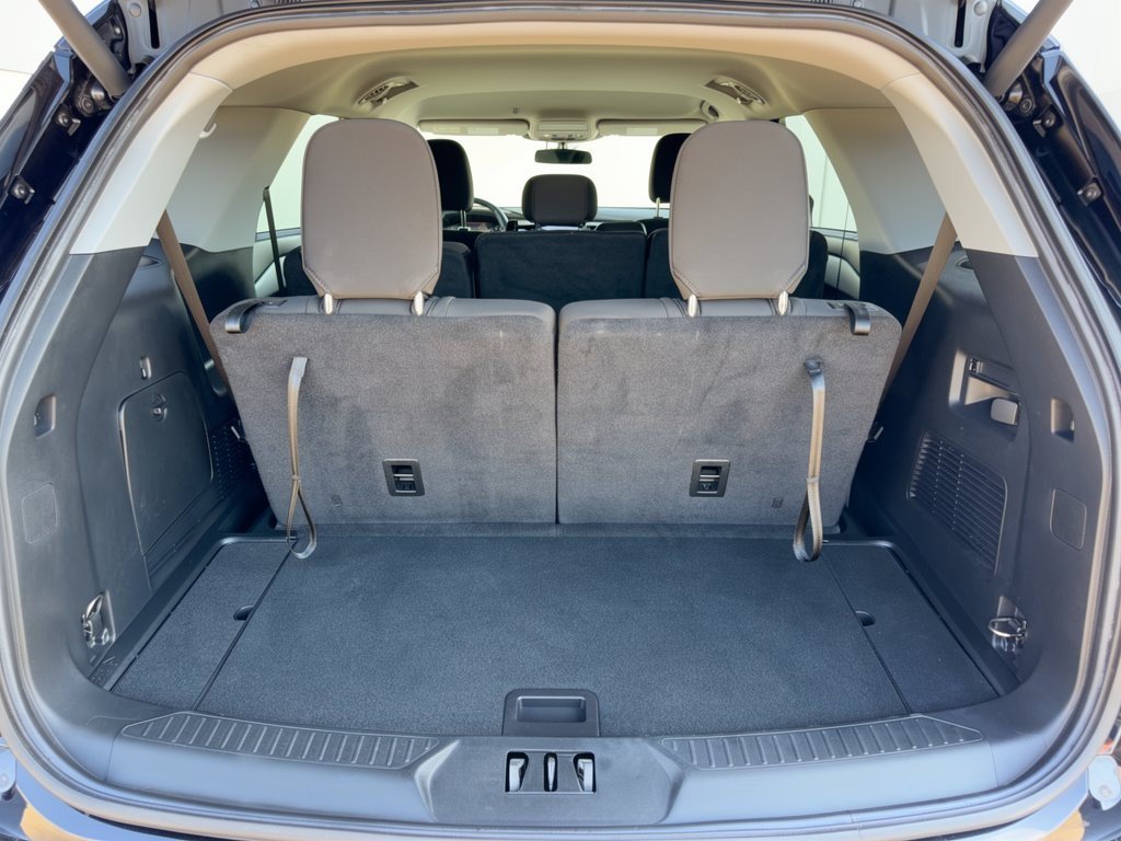 Certified 2023 Ford Explorer XLT RWD image 28
