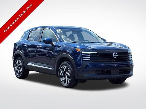 Used 2025 Nissan Kicks SV FWD image 1