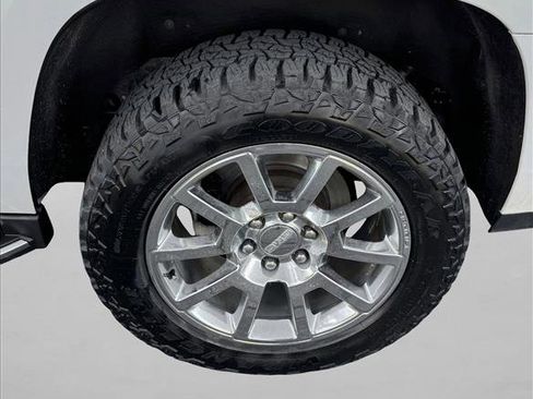 Used 2019 GMC Yukon Denali AWD/4WD image 9