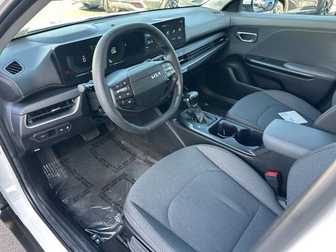 Used 2025 Kia K4 LXS image 14