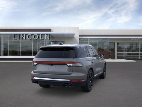 Used 2025 Lincoln Aviator Reserve w/ Equipment Group 201A AWD/4WD image 8