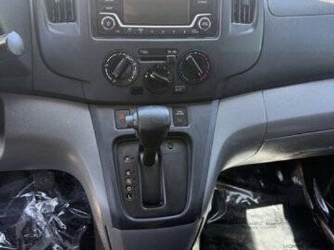 Used 2018 Nissan NV200 S FWD image 12
