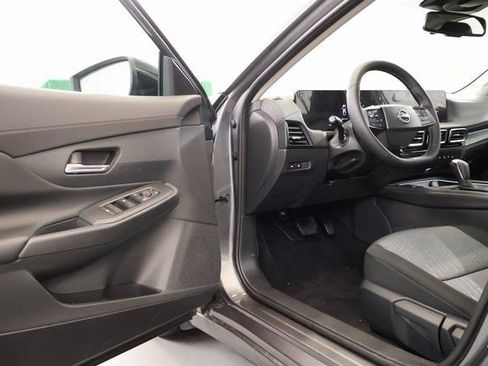 New 2026 Nissan Sentra SV w/ SV Convenience Package FWD image 8