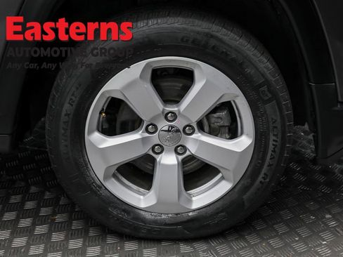 Used 2021 Jeep Compass Latitude w/ Driver Assistance Group image 30