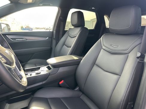 Used 2025 Cadillac XT5 Luxury image 15