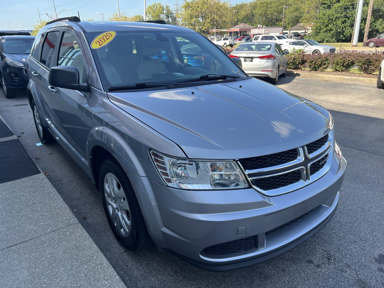 Used 2020 Dodge Journey SE FWD image 9