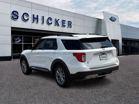 Used 2022 Ford Explorer XLT w/ Equipment Group 202A AWD/4WD image 3
