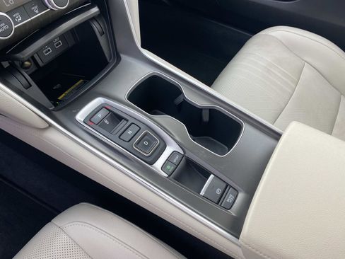 Used 2021 Honda Accord Touring image 23