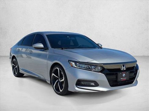 Used 2018 Honda Accord Sport image 3