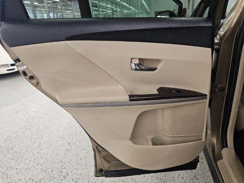 Used 2009 Toyota Venza image 27