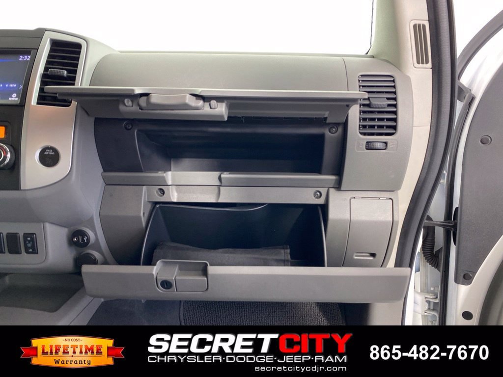 Used 2021 Nissan Frontier SV w/ Midnight Edition Floor Mats RWD image 28