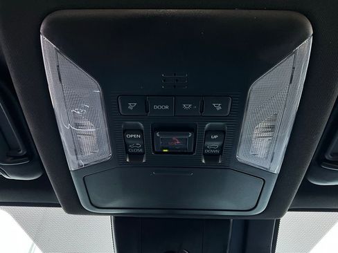 Used 2022 Toyota RAV4 SE w/ Convenience Package image 17