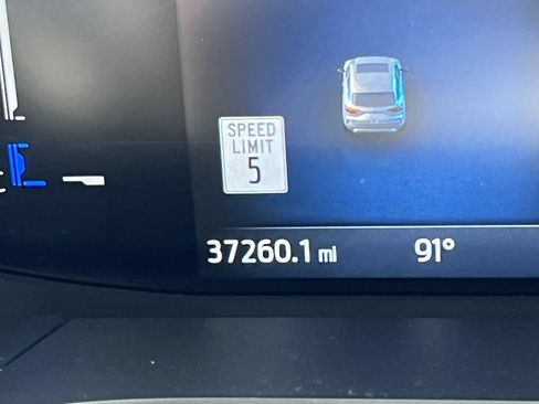 Used 2025 Ford Escape ST-Line w/ Tech Pack #1 FWD image 7