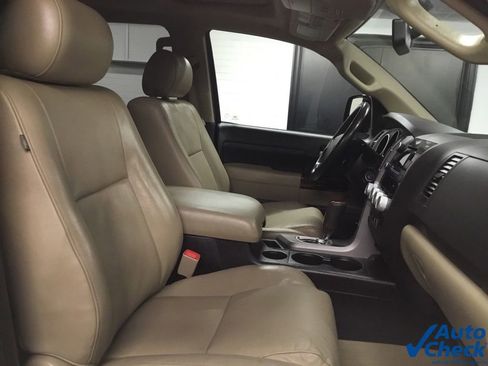Used 2010 Toyota Tundra Limited image 41