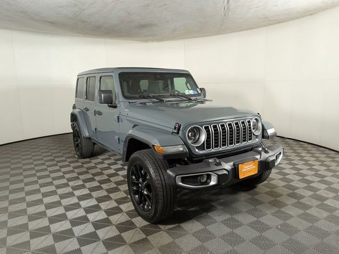 Certified 2025 Jeep Wrangler Unlimited Sahara w/ Safety Group image 6