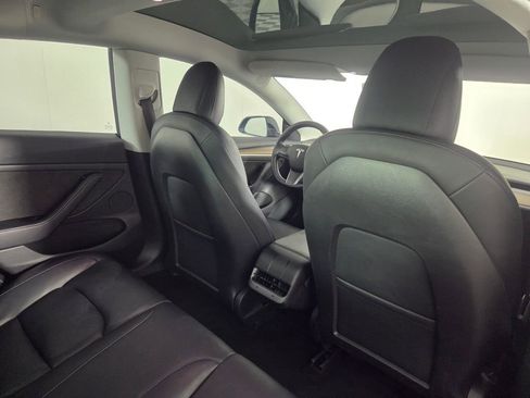 Used 2022 Tesla Model 3 Standard Range image 28