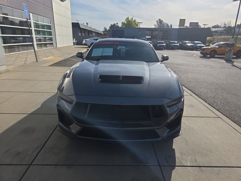 Used 2025 Ford Mustang GT Premium w/ GT Performance Package RWD image 8