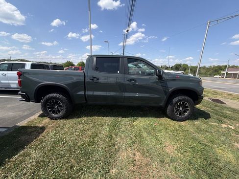 New 2026 Chevrolet Silverado 1500 ZR2 image 9