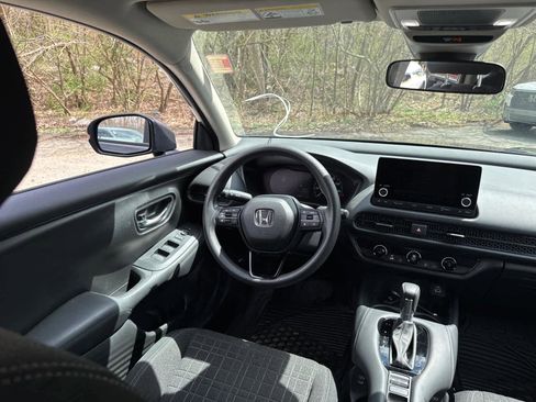 Used 2024 Honda HR-V LX image 31