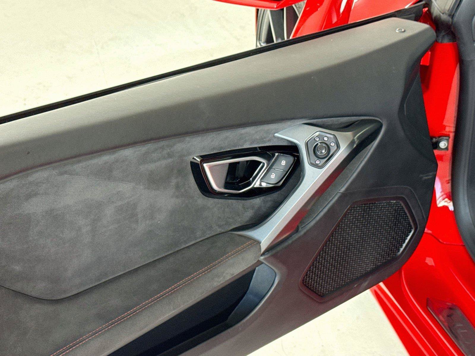 Used 2016 Lamborghini Huracan LP 580-2 RWD image 12
