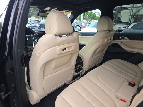 Used 2021 BMW X5 sDrive40i w/ Premium Package image 12