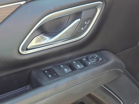 Used 2023 Chevrolet Tahoe Z71 w/ Luxury Package AWD/4WD image 23
