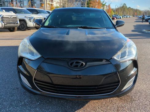 Used 2013 Hyundai Veloster w/ Style Pkg image 9