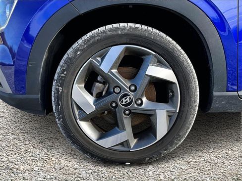 Used 2023 Hyundai Venue Limited w/ Cargo Package image 8