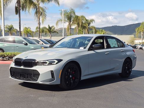 New 2026 BMW 330i Sedan w/ M Sport Package RWD image 5