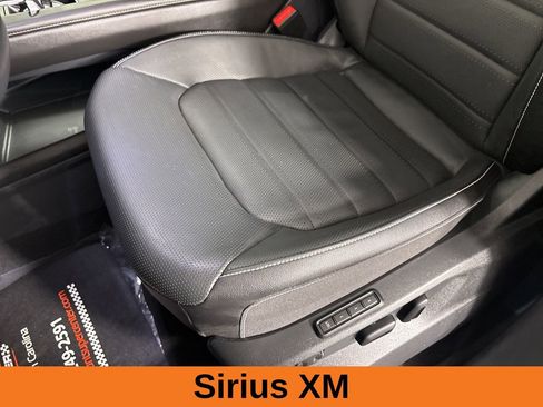 Used 2025 Volkswagen Atlas SEL image 13