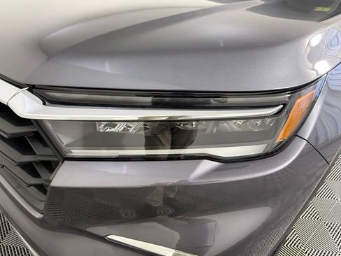 Used 2024 Honda Pilot EX-L image 11