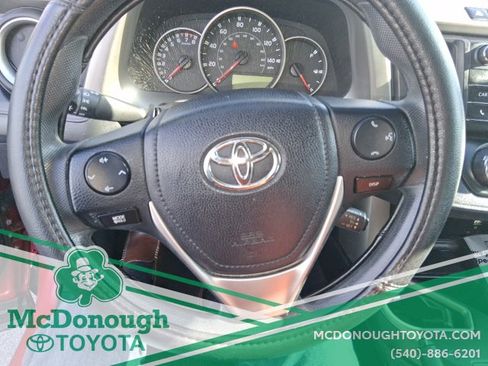 Used 2016 Toyota RAV4 LE image 11