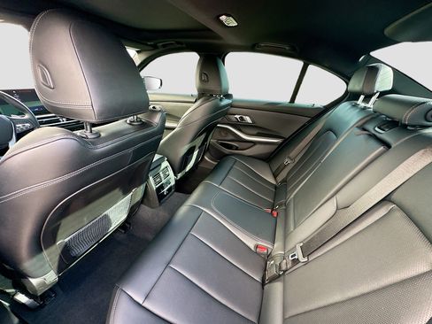 Used 2023 BMW 330i xDrive Sedan w/ Premium Package image 27