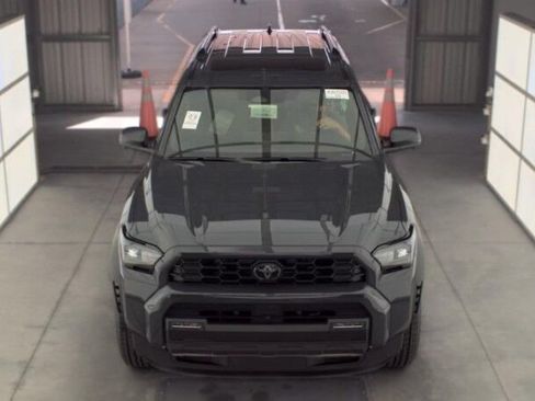 Used 2025 Toyota 4Runner TRD Off-Road Premium AWD/4WD image 2
