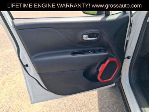 Certified 2023 Jeep Renegade Trailhawk w/ Trailhawk Elite Group AWD/4WD image 20