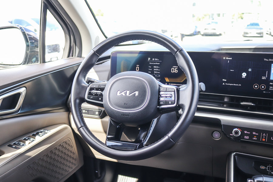 Certified 2026 Kia Carnival FWD image 15