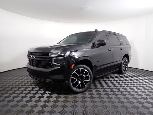 Used 2023 Chevrolet Tahoe RST image 2