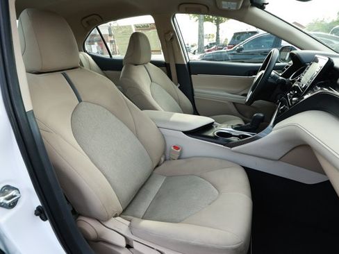 Used 2024 Toyota Camry LE FWD image 27