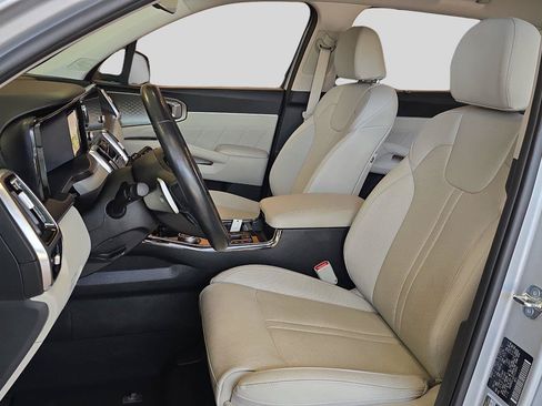 Used 2023 Kia Sorento SX Prestige AWD/4WD image 11
