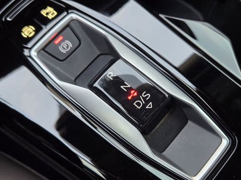 Certified 2025 Audi Q5 Premium Plus w/ Premium Plus image 24