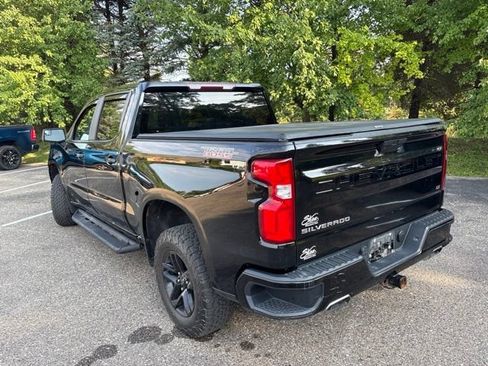 Used 2021 Chevrolet Silverado 1500 LT Trail Boss w/ Bed Protection Package AWD/4WD image 4