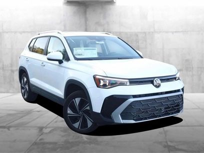 New 2025 Volkswagen Taos SE