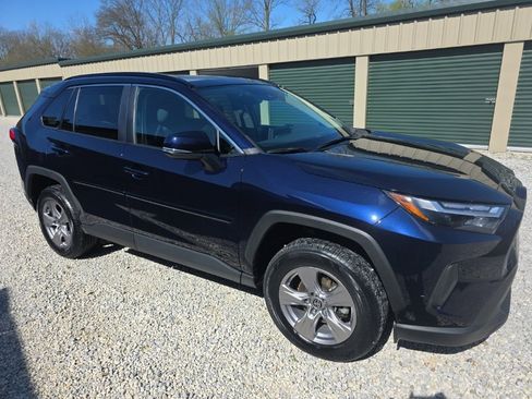 Used 2023 Toyota RAV4 XLE w/ Convenience Package image 9