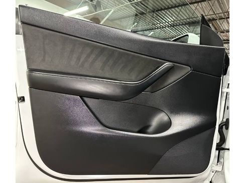 Used 2022 Tesla Model Y Performance image 16