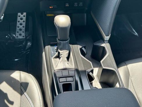 Certified 2026 Toyota Camry SE w/ Convenience Package FWD image 20