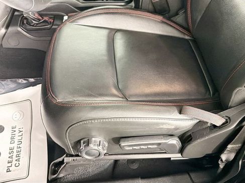 Used 2022 Jeep Wrangler Unlimited Rubicon w/ LED Lighting Group AWD/4WD image 19