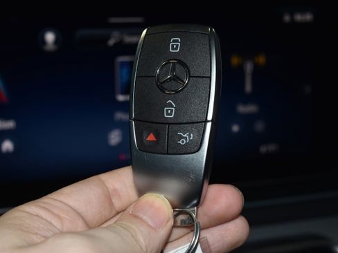 New 2026 Mercedes-Benz GLS 450 4MATIC image 15