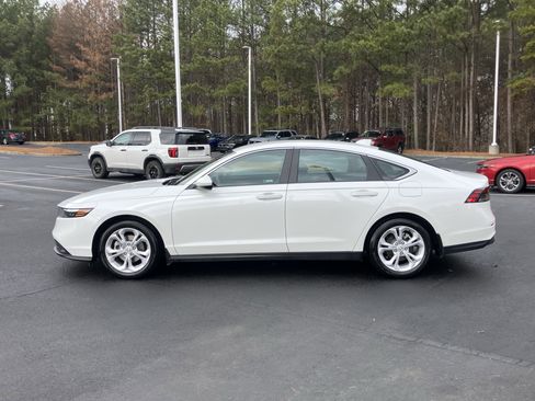 Certified 2025 Honda Accord LX image 7