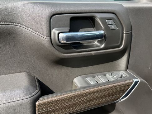 Used 2022 Chevrolet Silverado 1500 RST image 19