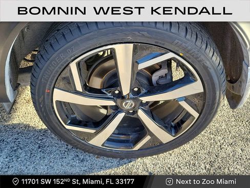 Used 2022 Nissan Rogue Sport SL w/ Premium Package image 7